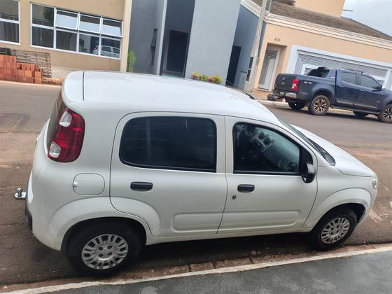FIAT UNO 1.0 EVO VIVACE 8V FLEX 4P MANUAL
